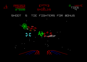 El Halcón Milenario a tortas contra dos Tie-Fighters, con un destructor al fondo